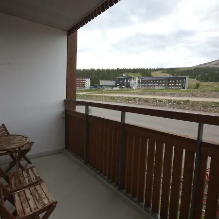 Holiday Ski Chalets 6207